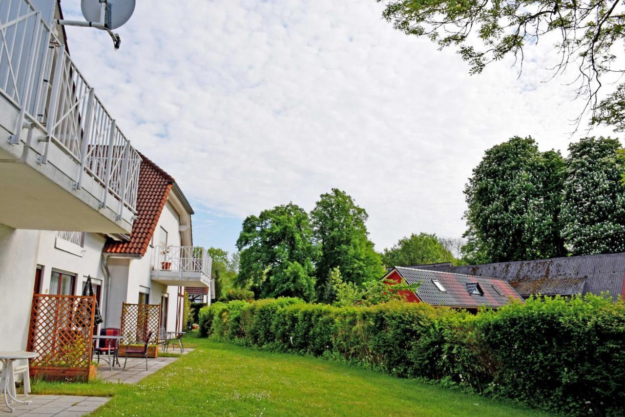 Ferienwohnung Mit Terrasse Gustow  ภายนอก รูปภาพ